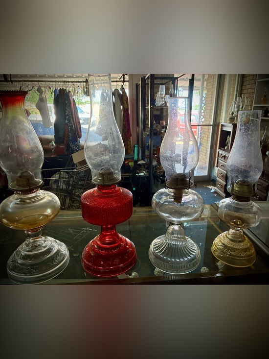 Eagle Other - Vintage Hurricane Oil Lamps - A Lot Of 4